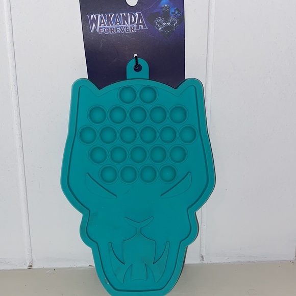 Wakanda Forever pop it sets of 3 pop it. - Picture 3 of 3